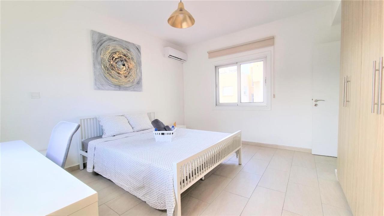 Spacious Lightflooded 2Br Apt / Near Center & Harbour Larnaca Exterior foto