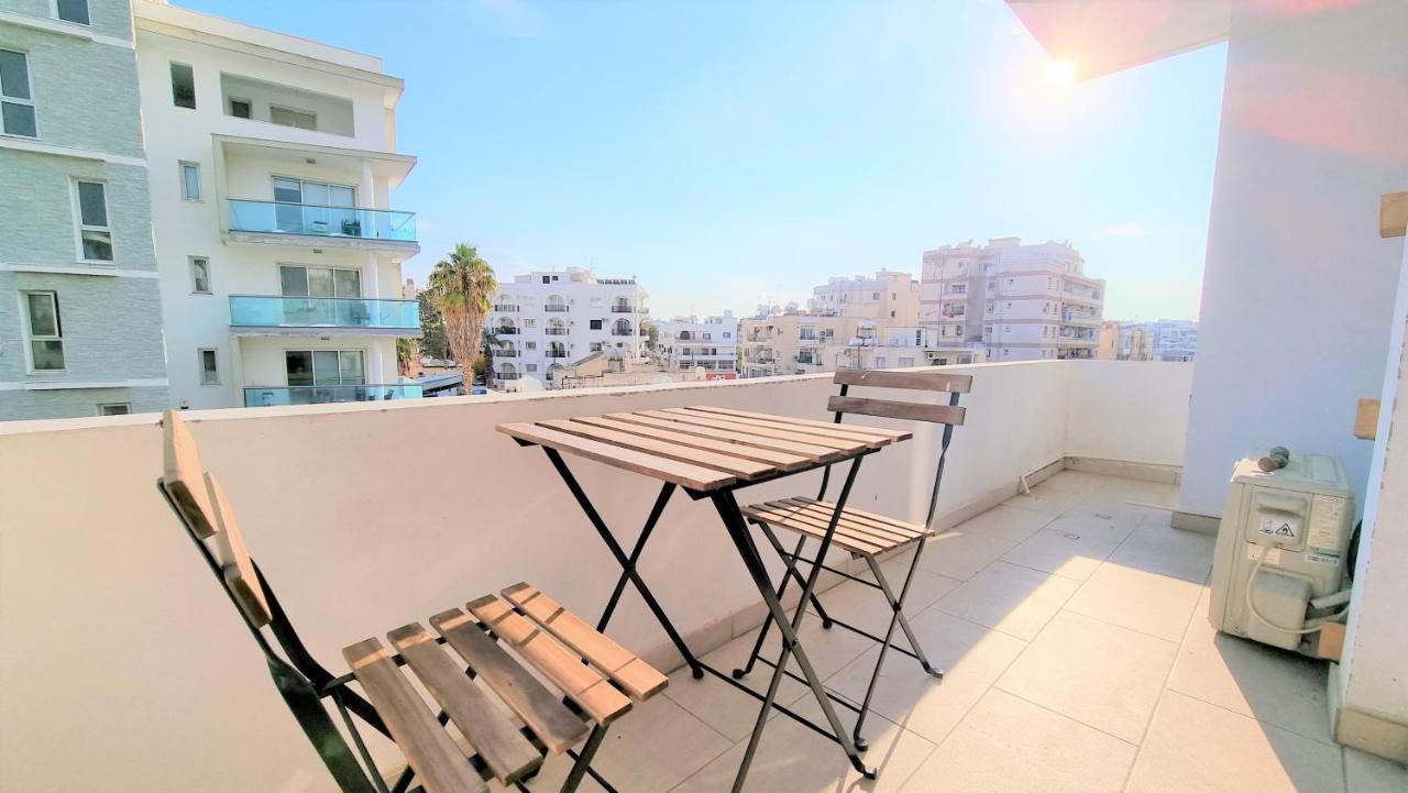 Spacious Lightflooded 2Br Apt / Near Center & Harbour Larnaca Exterior foto