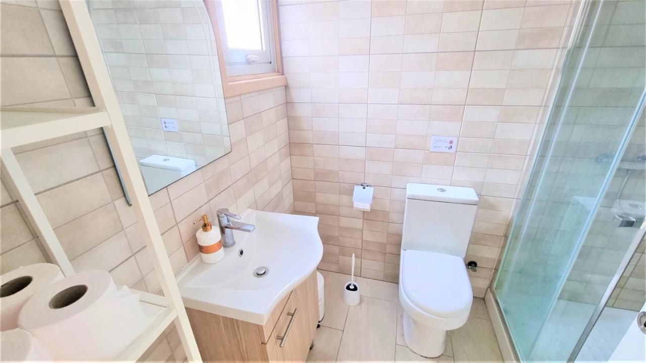 Spacious Lightflooded 2Br Apt / Near Center & Harbour Larnaca Exterior foto
